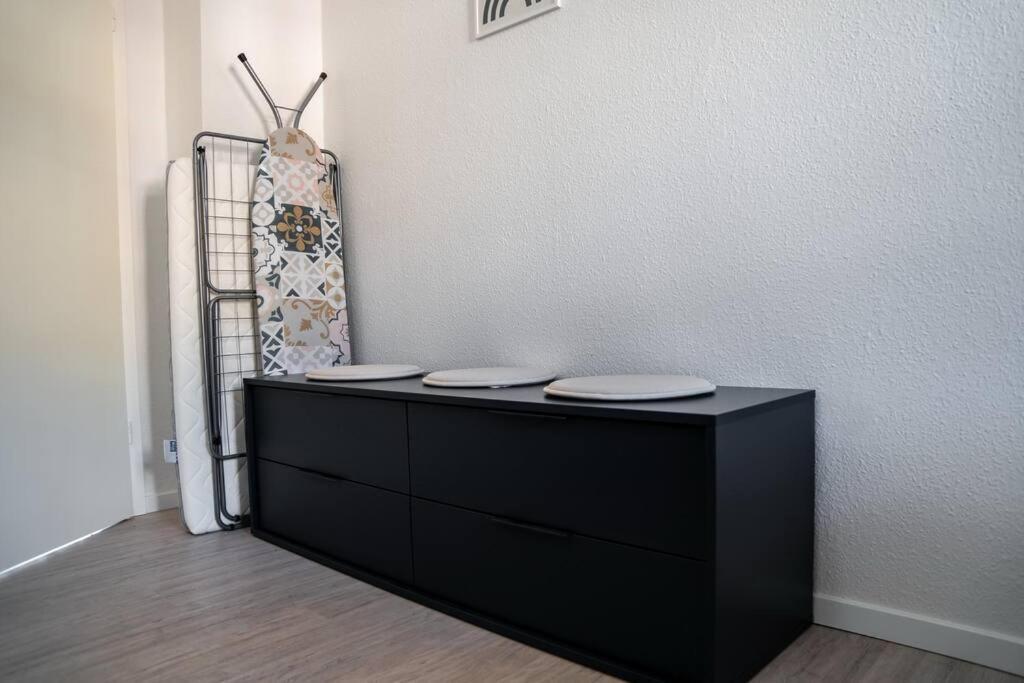 شقة Super Lage Modern Boxspringbett *Netflix* Wlan* شيمنيتز المظهر الخارجي الصورة