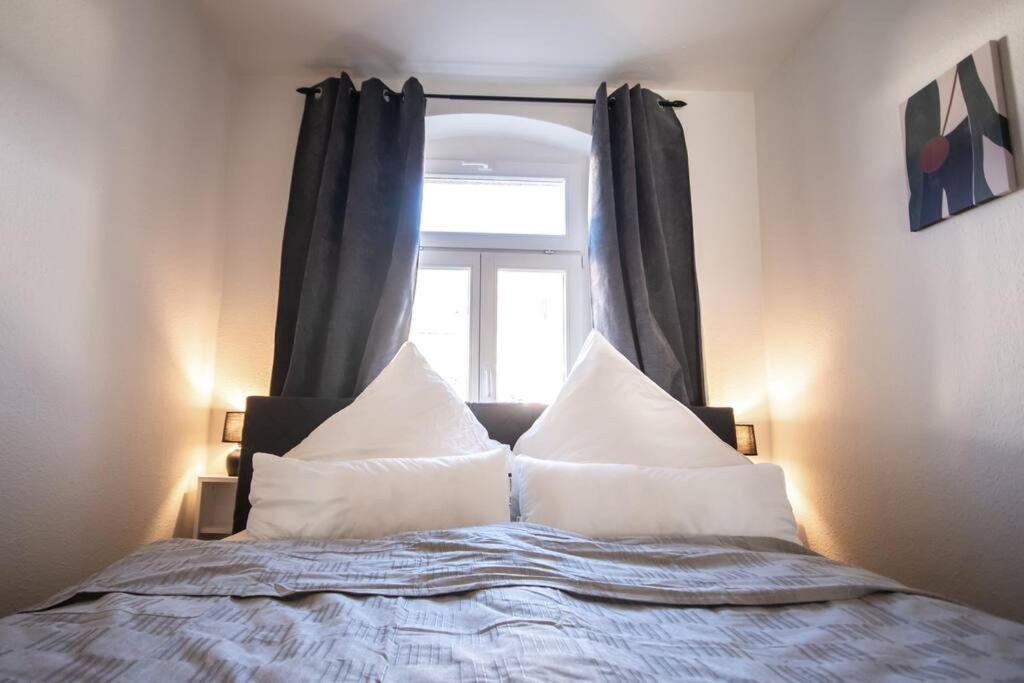 شقة Super Lage Modern Boxspringbett *Netflix* Wlan* شيمنيتز المظهر الخارجي الصورة