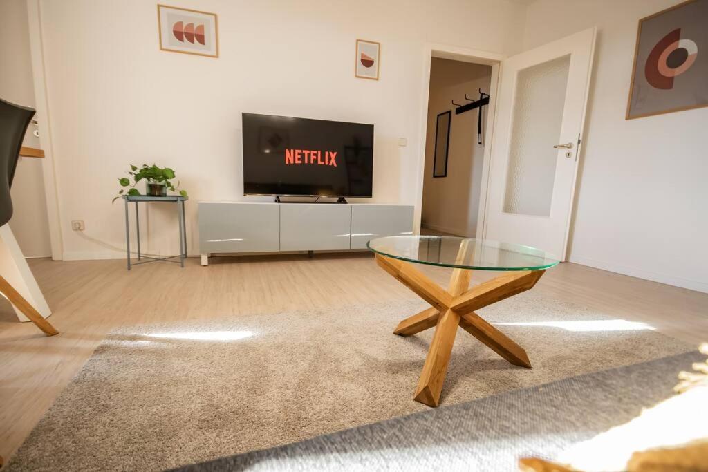 شقة Super Lage Modern Boxspringbett *Netflix* Wlan* شيمنيتز المظهر الخارجي الصورة